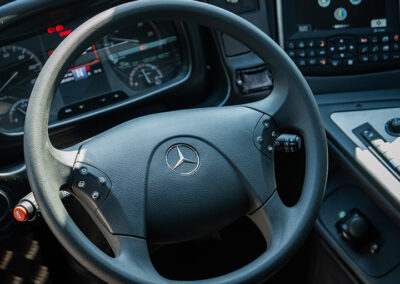 Steering wheel buses